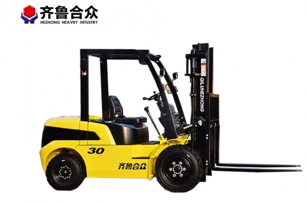 內燃叉車下坡應該怎么操作？